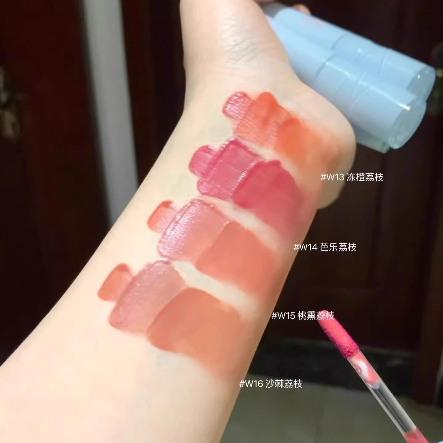 INTO YOU Water Mist Lip Glaze  - огляд і ціна Beauty Full Makeup