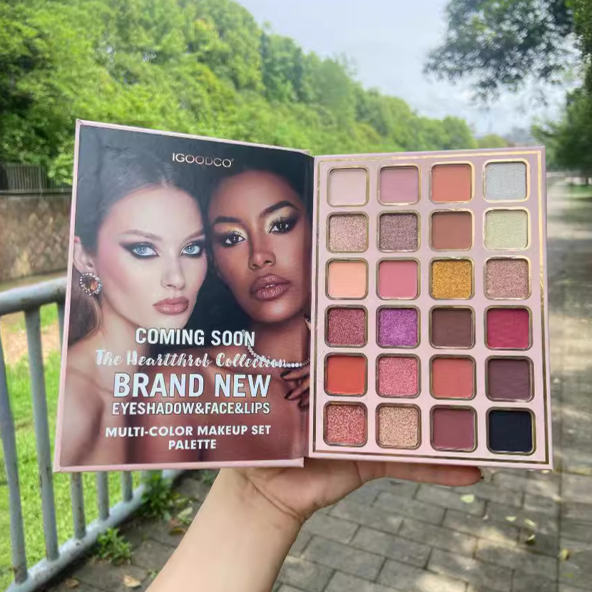 Professional 78-Color All-in-O - огляд і ціна Beauty Book Makeup Kit